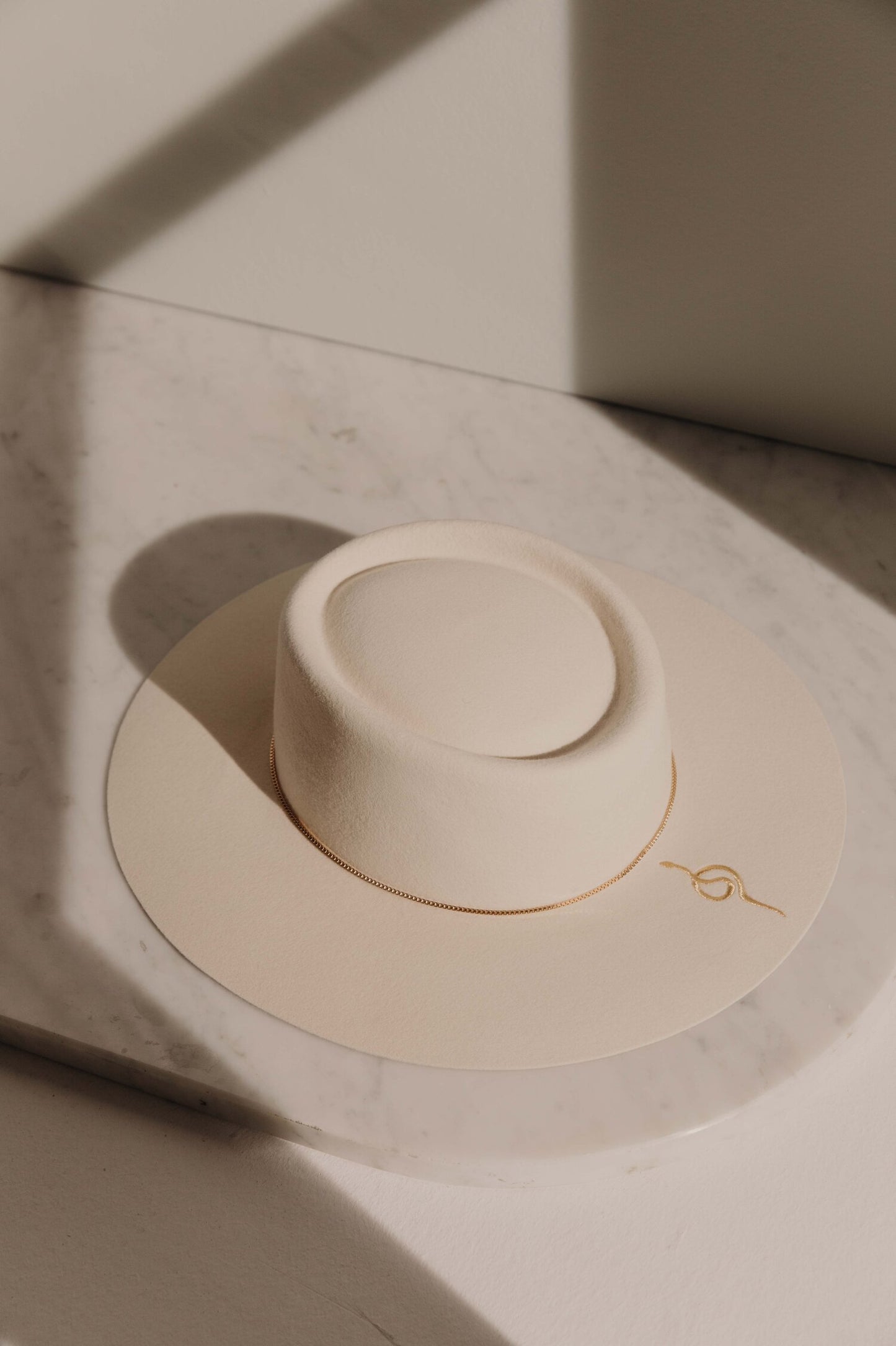 Le Peter Hat